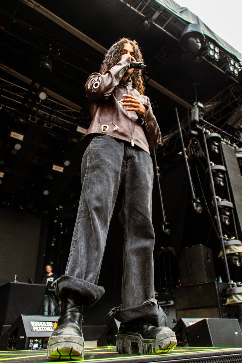 Danielle Balbuena lässt die Festivalcrowd toben. – 070 Shake.