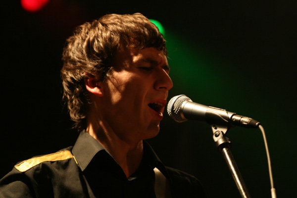 1984 – In St. Gallen stellen die Straßburger 2008 ihr tolles Debütalbum vor. – 