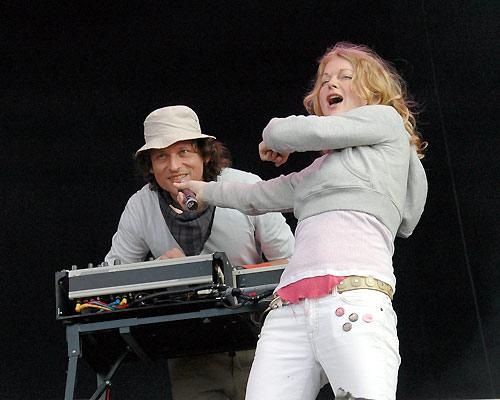 Auf dem Southside 2005 fielen 2raumwohnung auch optisch etwas aus dem Rahmen ... – 