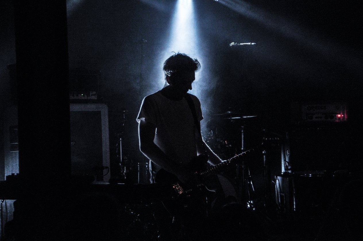 65daysofstatic – Viele Kabel, ein Sound: Eine Math-Rock-Messe ohnegleichen in Holland. – … glänzen insbesondere Stücke des 2013er "Wild Light".