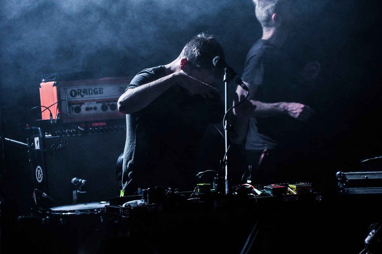 65daysofstatic – Viele Kabel, ein Sound: Eine Math-Rock-Messe ohnegleichen in Holland. – Joe Shrewsbury.