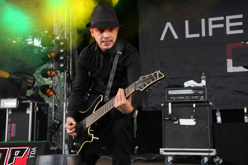 Einer der wenigen echten Rockacts der Sause. – A Life Divided.