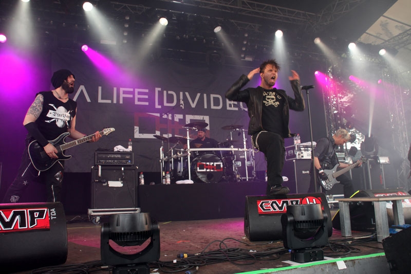 Einer der wenigen echten Rockacts der Sause. – A Life Divided.
