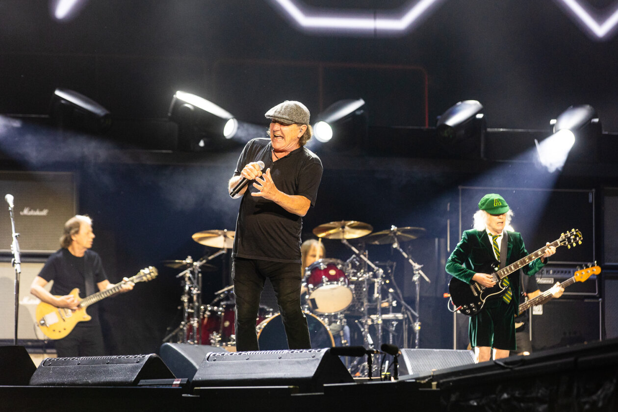 Der Auftaktgig zur ersten Tour seit acht Jahren: Angus Young und Co. auf Schalke. – AC/DC.