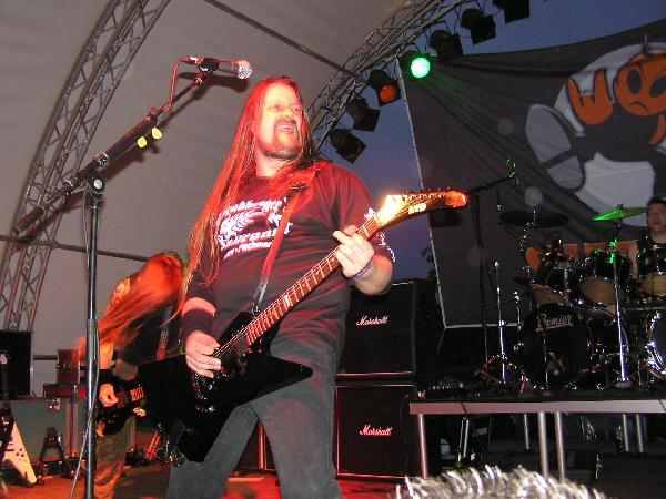 Abandoned machten die Party-Stage zum Moshpit. – 