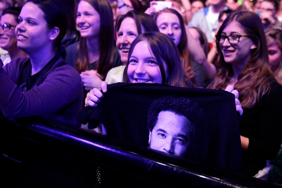 Adel Tawil – Adel kommt - und die Hütte ist voll! – Adels Fans.
