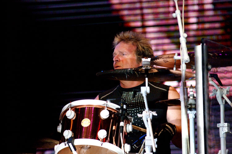 Aerosmith – Die Rock-Veteranen mit einem souveränen Auftritt in der Fächerstadt. – 