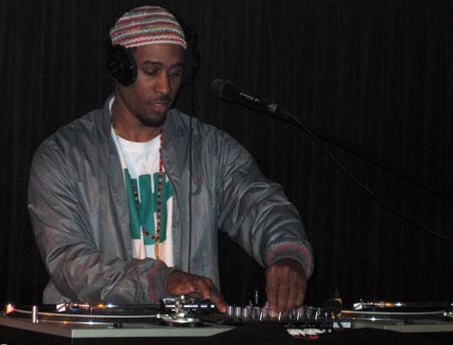 Ali Shaheed Muhammad – Im Februar 2006 rockt der A Tribe Called Quest-Produzent Joe Zawinuls Wiener Jazz-Club Birdland. – 