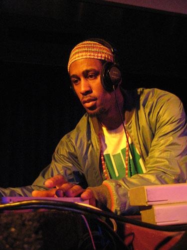 Ali Shaheed Muhammad – Im Februar 2006 rockt der A Tribe Called Quest-Produzent Joe Zawinuls Wiener Jazz-Club Birdland. – 