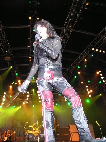 Alice Cooper – Der Altmeister des Shock-Rocks zählt noch lange nicht zum alten Eisen. – 
