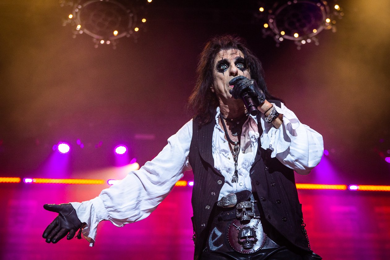 Alice Cooper – Alice Cooper.