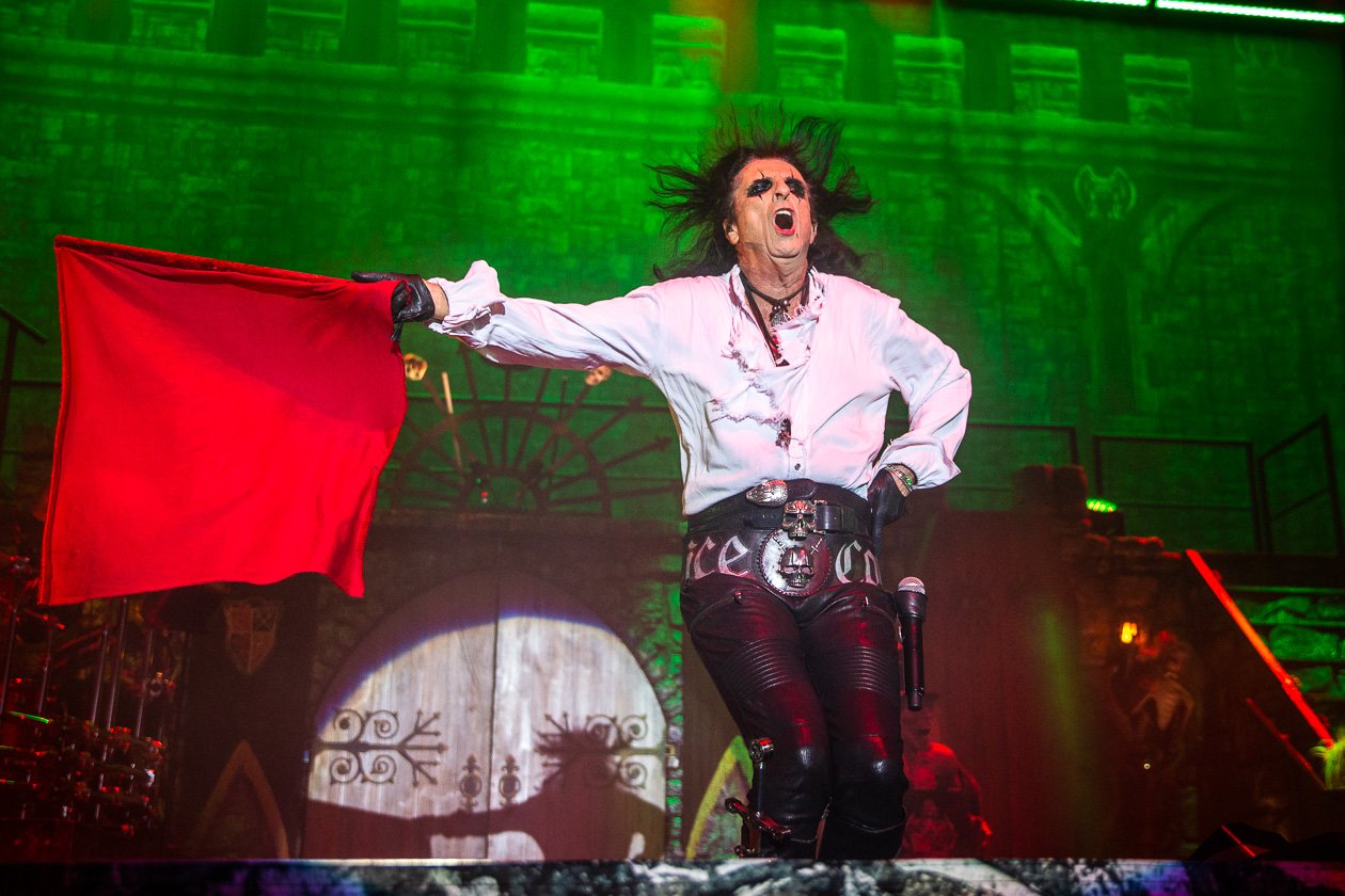 Alice Cooper – Alice Cooper.