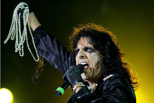 Alice Cooper – Schockrocken auf dem Museumsplatz. – 