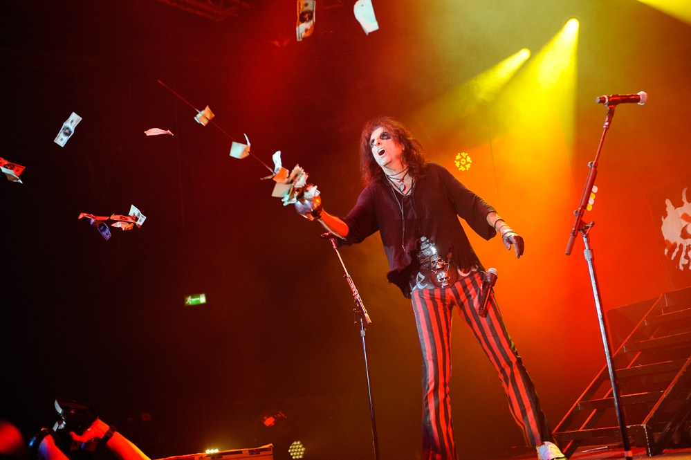 Alice Cooper – Viel viel mehr als nur Support für Mötley Crüe. – Maestro.