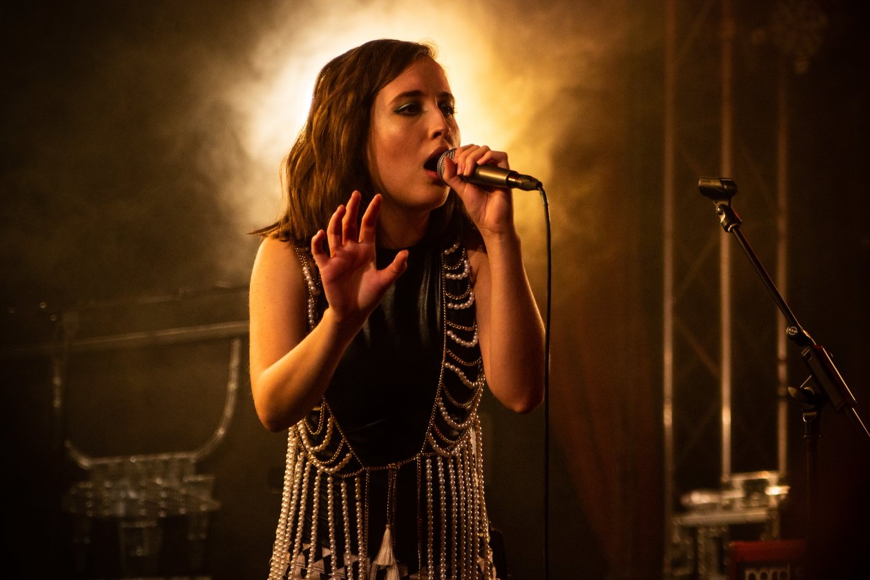 Alice Merton letzter Gig vor "MINT" – mit Special Guest Bosse. – Alice Merton.
