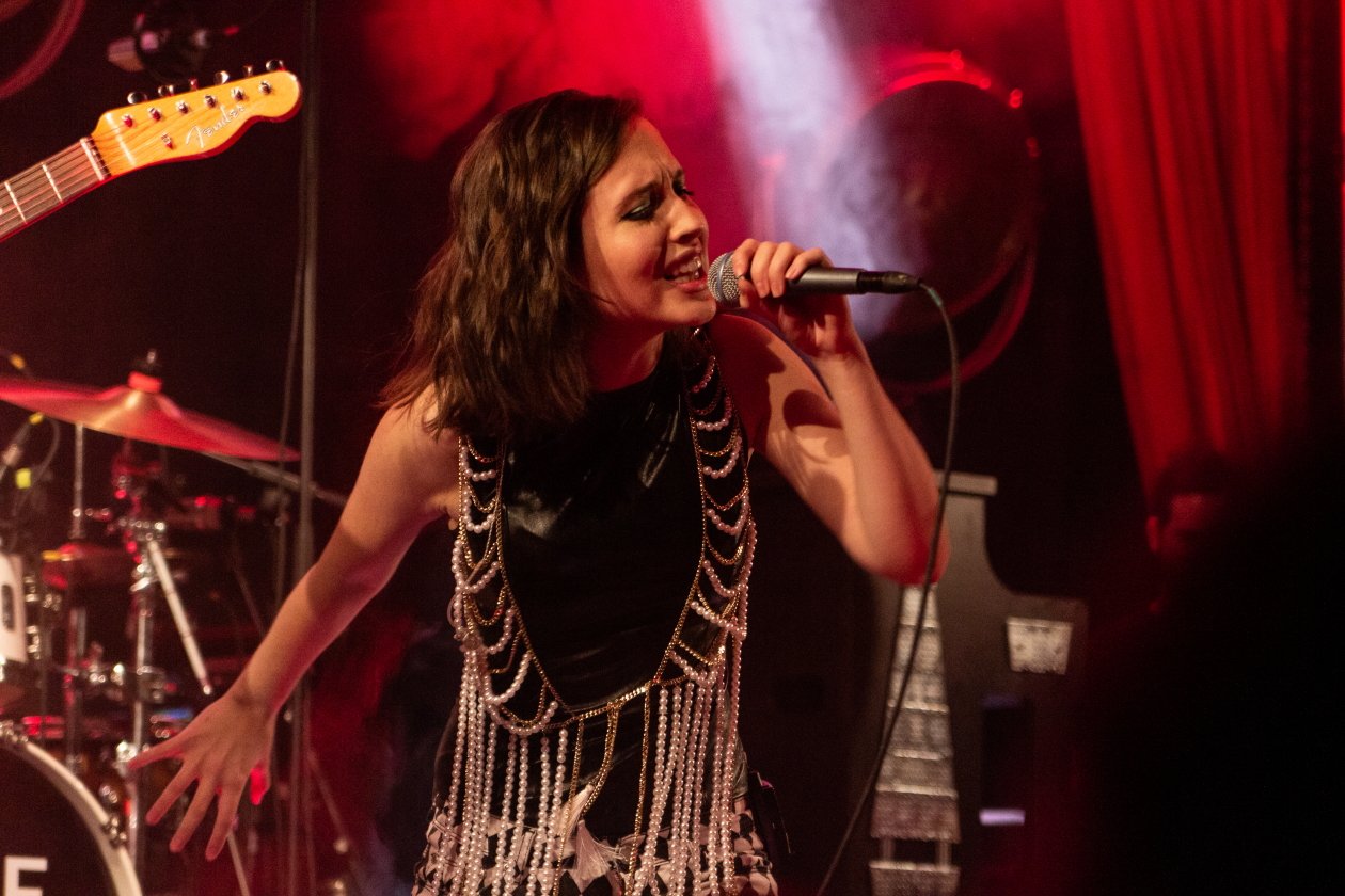 Alice Merton letzter Gig vor "MINT" – mit Special Guest Bosse. – Alice Merton.