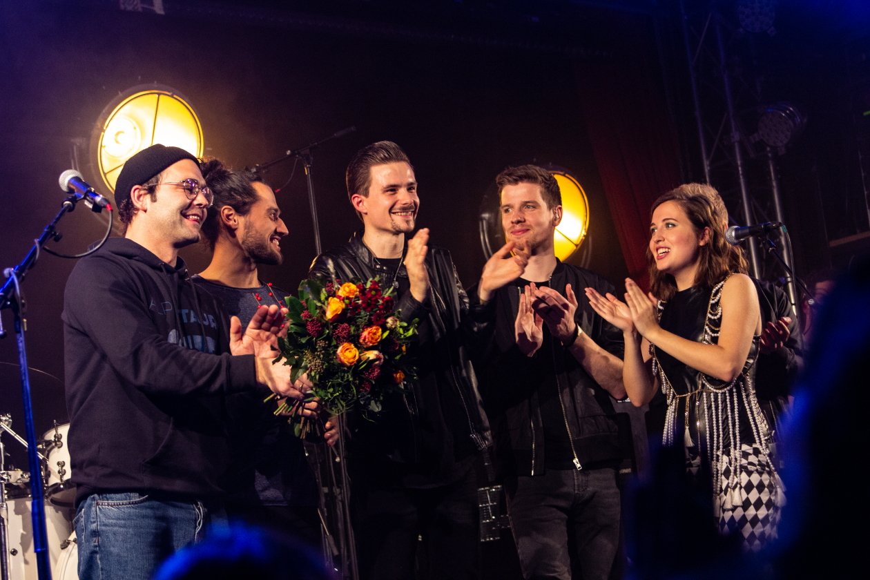 Alice Merton letzter Gig vor "MINT" – mit Special Guest Bosse. – Bosse, Finn, Alice Merton-Band.