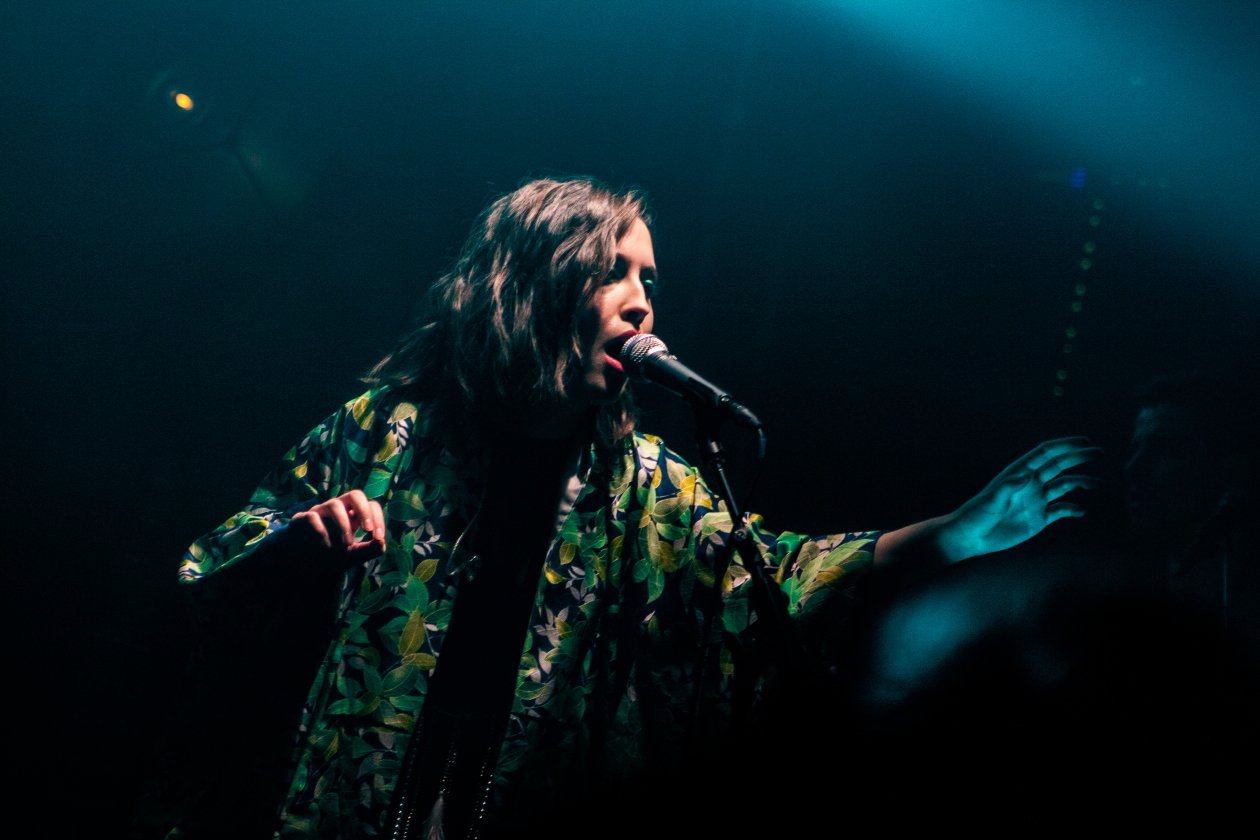 Alice Merton letzter Gig vor "MINT" – mit Special Guest Bosse. – Im ausverkauften Lido.