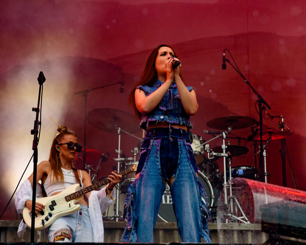 Die Globetrotterin live in Neuhausen ob Eck. – Alice Merton.