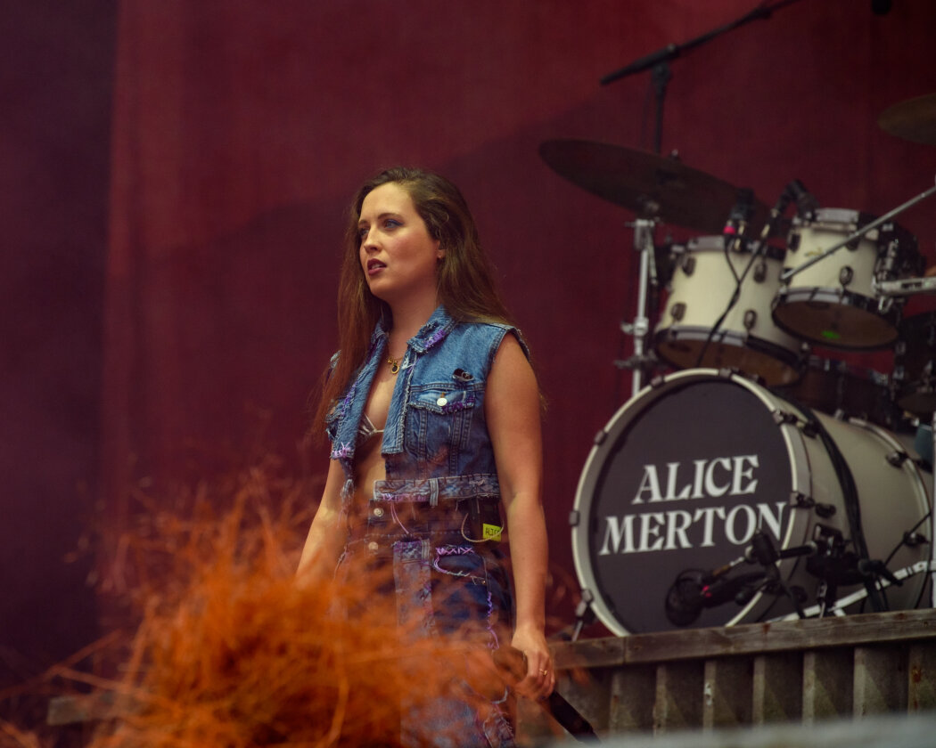 Die Globetrotterin live in Neuhausen ob Eck. – Alice Merton.