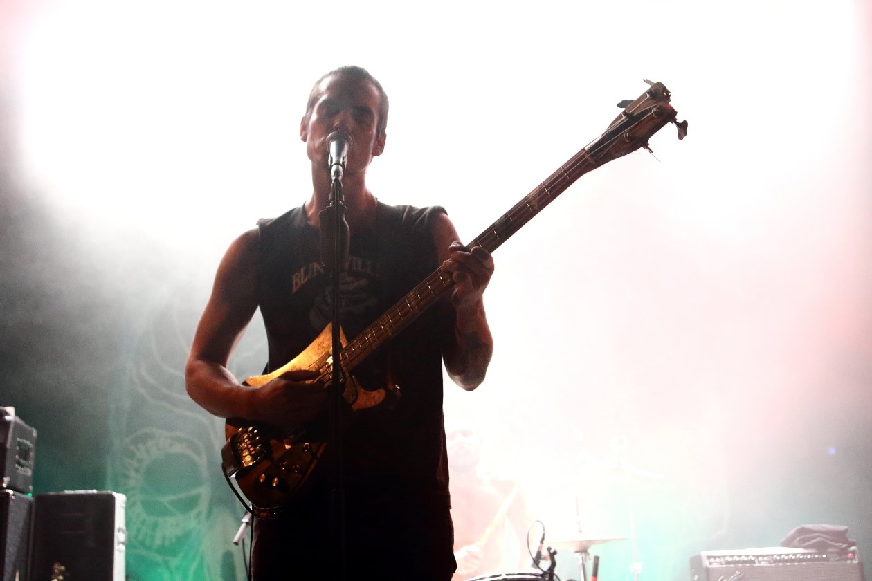 All Them Witches – Ausverkauftes Haus während der "Sleeping Through The War"-Tour. – Parks