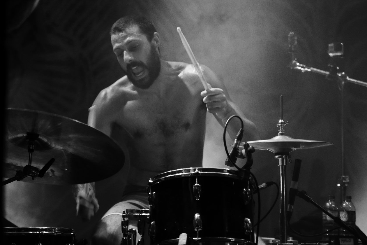 All Them Witches – Ausverkauftes Haus während der "Sleeping Through The War"-Tour. – Robby Staebler