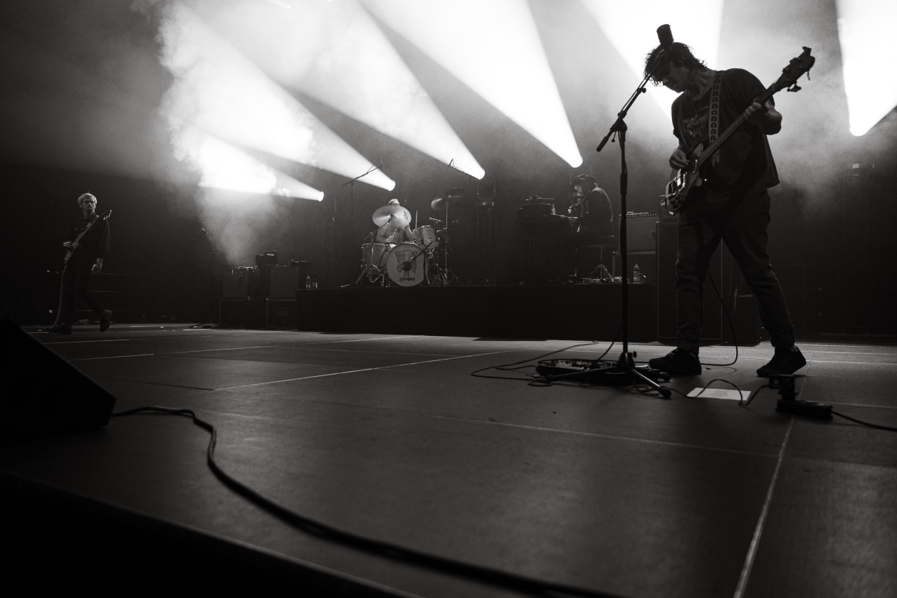 Hexentanz unter dem Zirkusdach: die Psychedelic Rocker live in Berlin. – All Them Witches.
