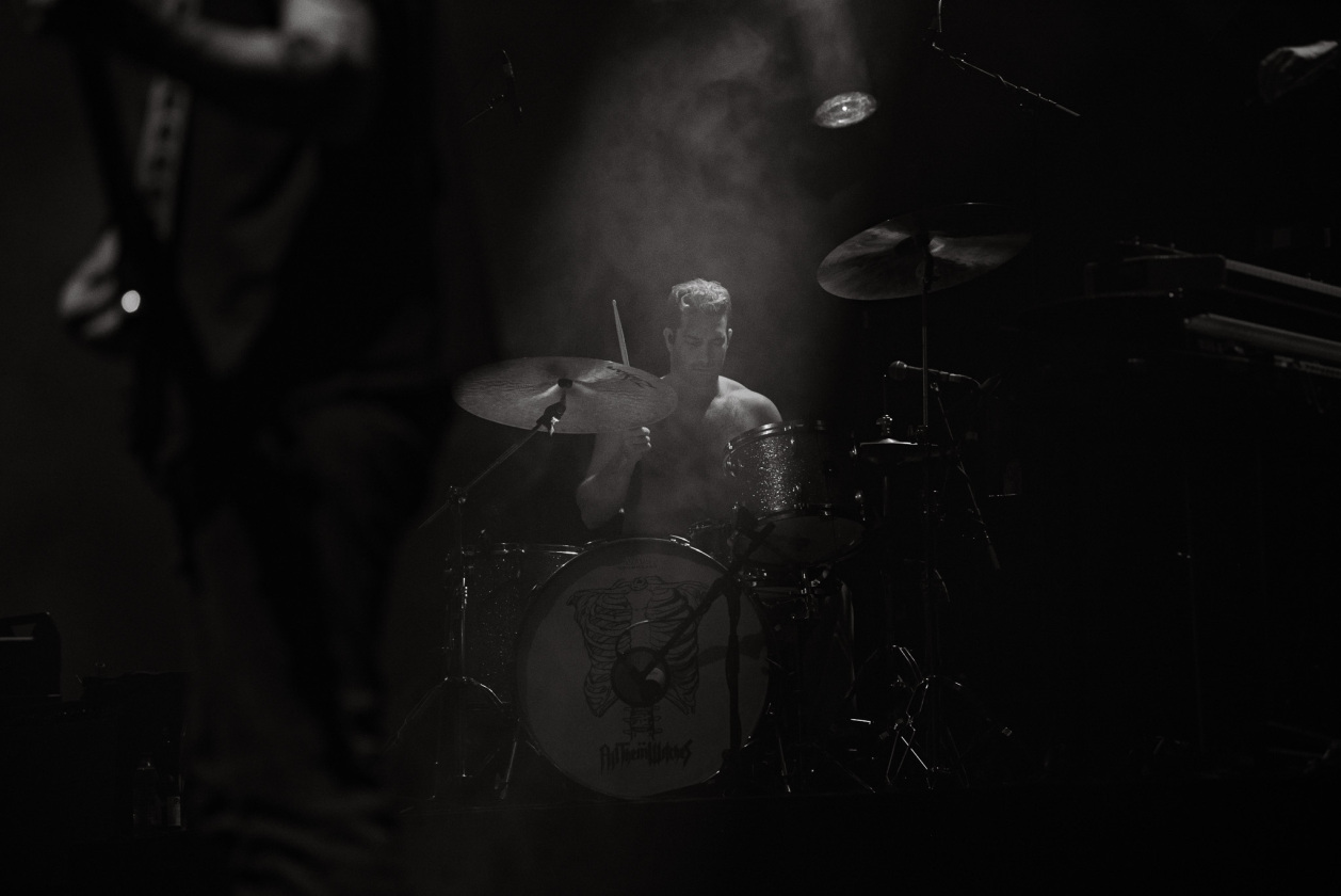 Hexentanz unter dem Zirkusdach: die Psychedelic Rocker live in Berlin. – All Them Witches.