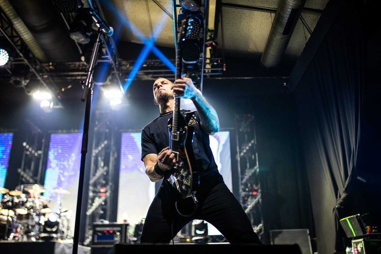 Auch in Berlin gern gesehene Gäste: Myles Kennedy und Band. – Alter Bridge.