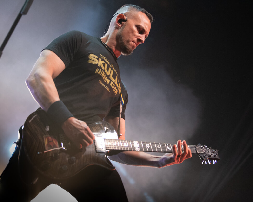 Myles Kennedy, Mark Tremonti, Brian Marshall und Scott Phillips auf Stippvisite in Deutschland. – Alter Bridge.