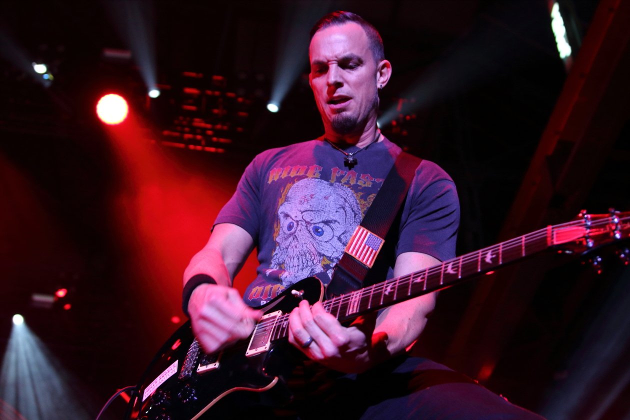 Alter Bridge – Myles Kennedy, Mark Tremonti und Bande auf The Last Hero-Tour. – Mark Tremonti.