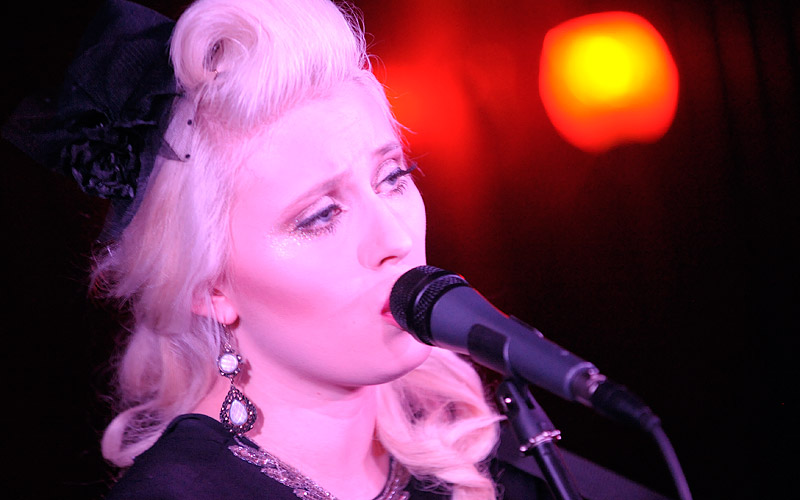 Amanda Jenssen – Amnada Jenssen live im Kinge Georg Köln. – Amnada Jenssen live im Kinge Georg Köln