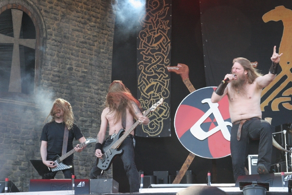 Amon Amarth – Mit Feuer und Schwert kommen sie über Balingen. – 