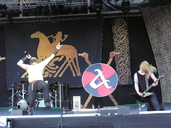 Amon Amarth – Mit Feuer und Schwert kommen sie über Balingen. – 