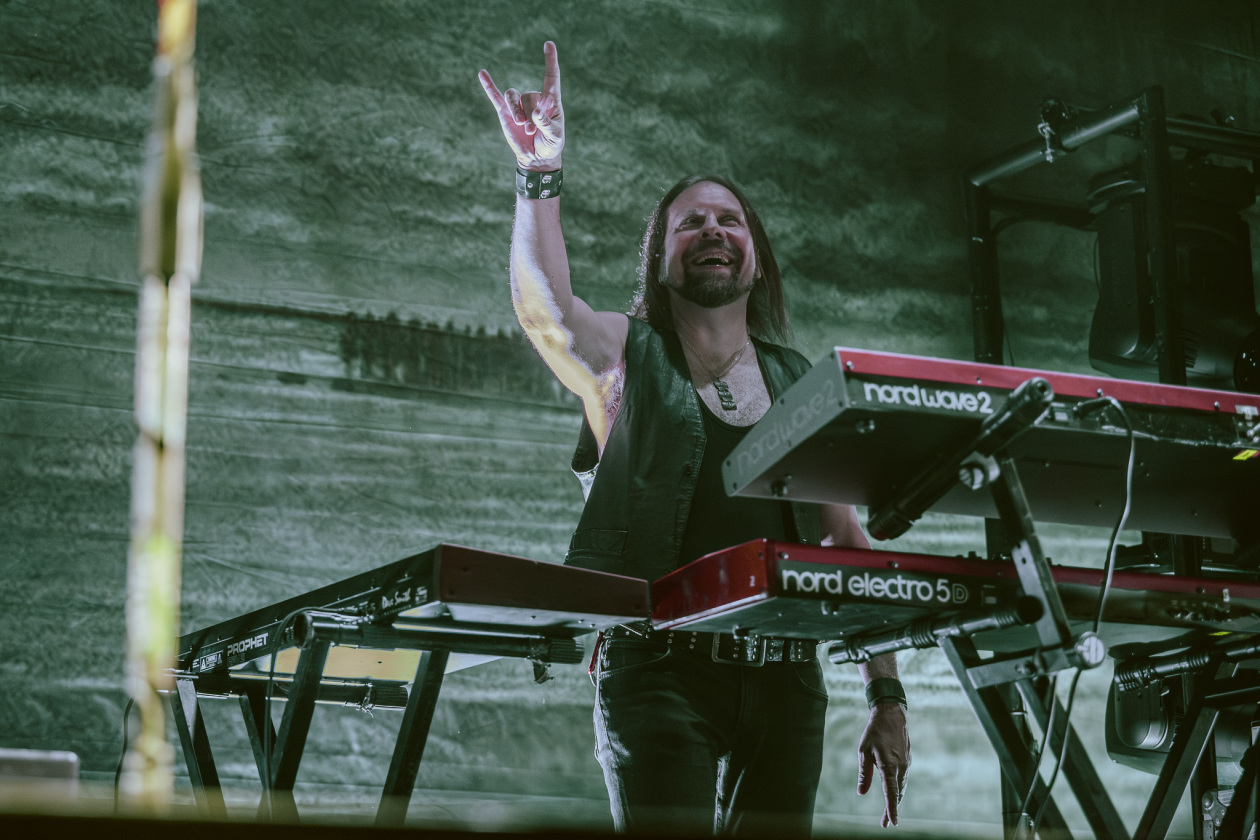 Die Progressive-Metaller aus Finnland als Support auf "European Blood Dynasty"-Tour. – Amorphis.