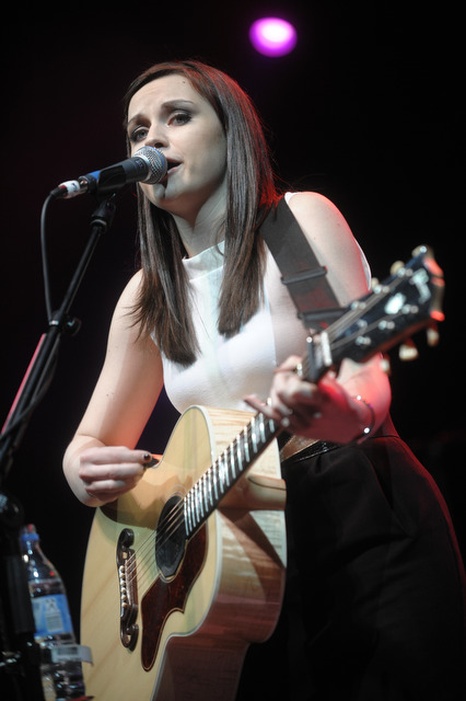Amy Macdonald – Die Britin begeisterte das ausverkaufte Palladium. – Die 4000 nehmen es nicht übel...