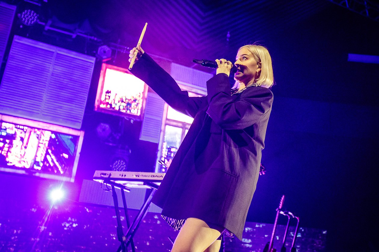 Selbstbewusste Show in der Hauptstadt. – Anne-Marie.