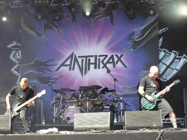 Inzwischen ne Mischung aus Anthrax und Armored Saint. – 