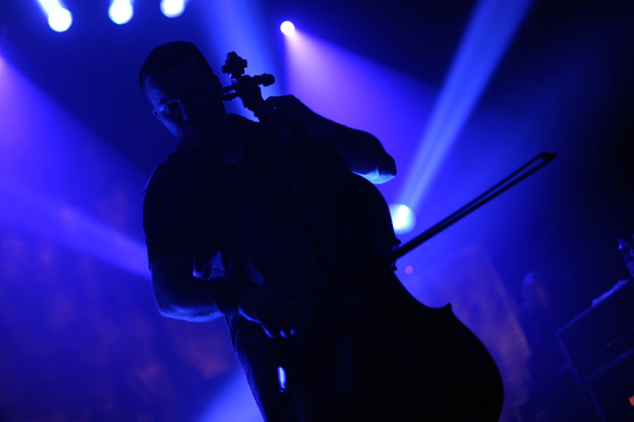 Wortkarg und soundgewaltig: Apocalyptica im Kölner E-Werk – Apocalyptica im E-Werk Köln