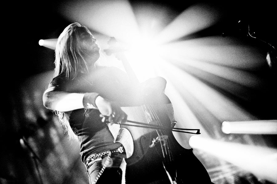 Wortkarg und soundgewaltig: Apocalyptica im Kölner E-Werk – Apocalyptica im E-Werk Köln