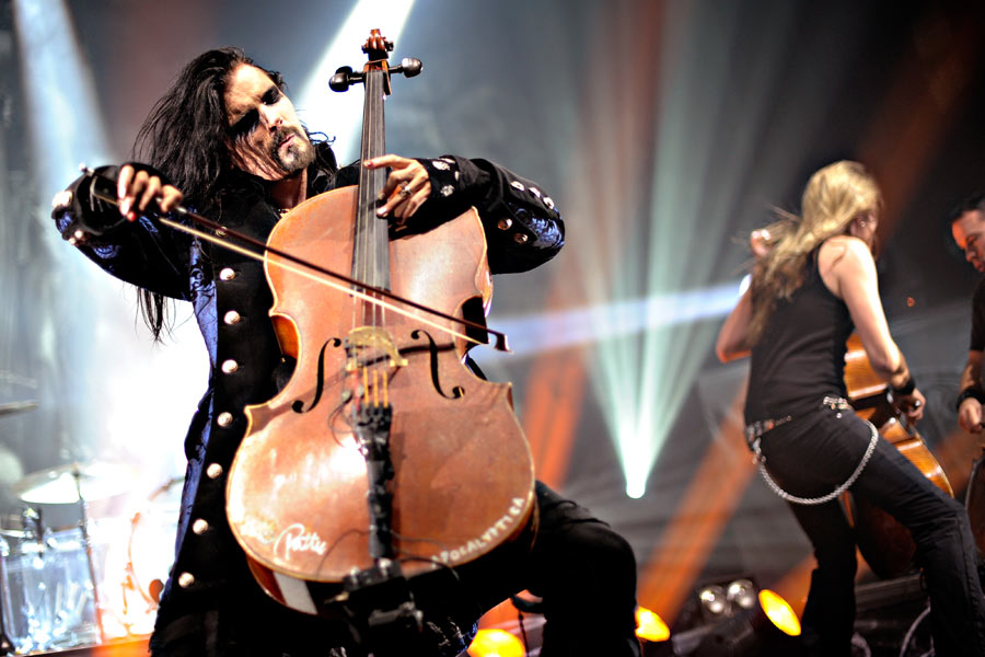 Wortkarg und soundgewaltig: Apocalyptica im Kölner E-Werk – Apocalyptica im E-Werk Köln