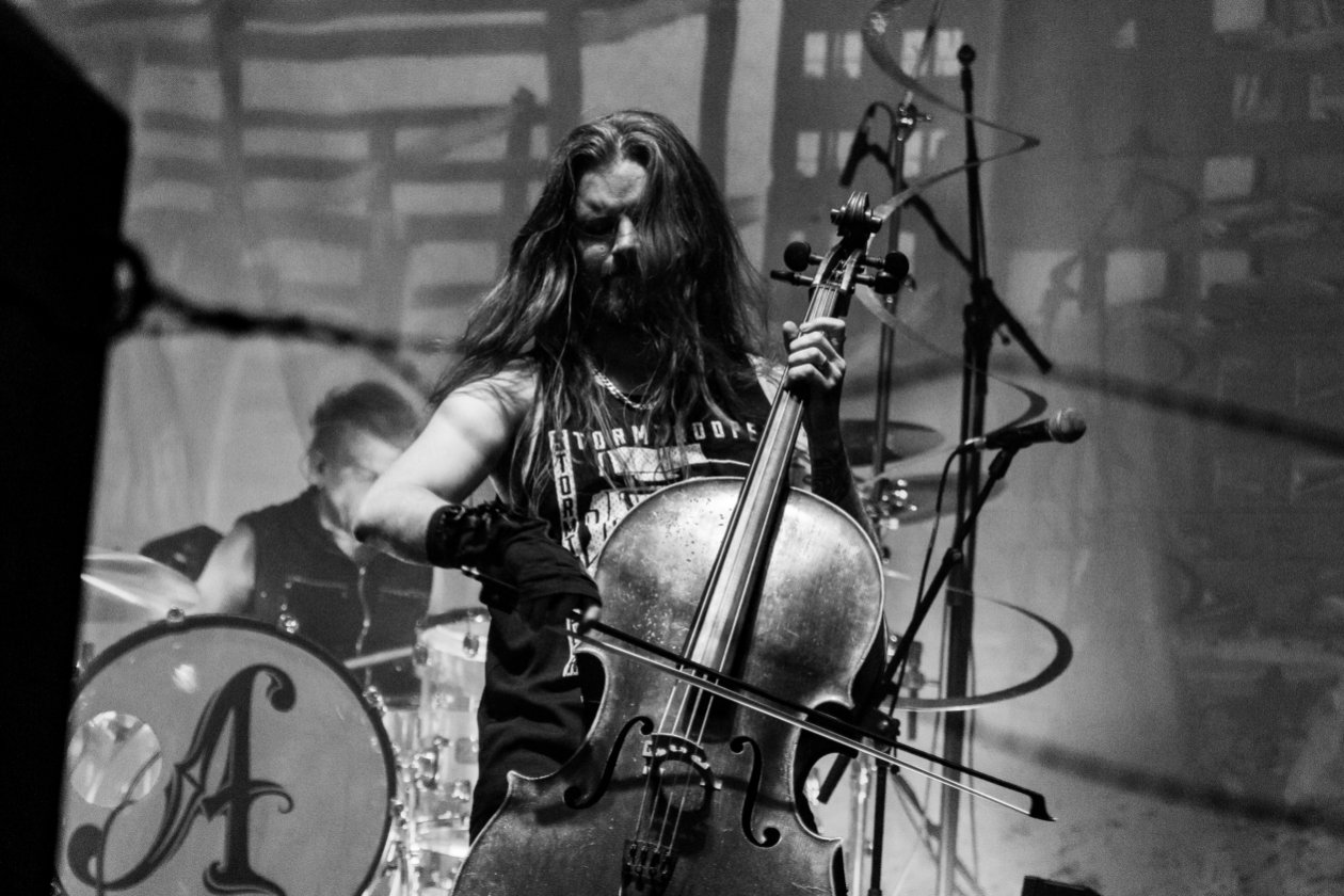 Apocalyptica – Als Special Guests von Sabaton 2019 in Berlin. – Perttu Kivilaakso.