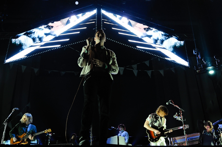 Arcade Fire – Fulminante Show in Neuhausen ob Eck. – Amtliche Bühnenshow.
