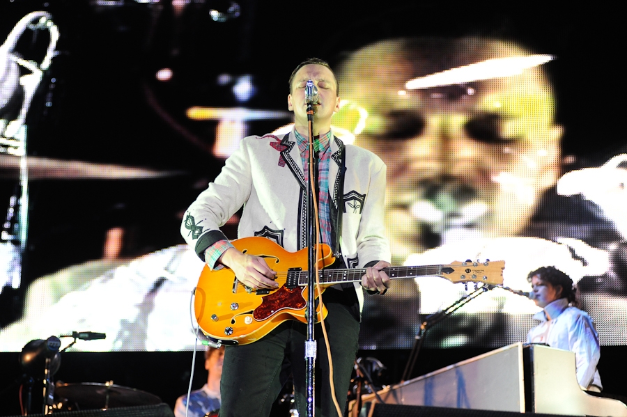 Arcade Fire – Fulminante Show in Neuhausen ob Eck. – Win Butler.