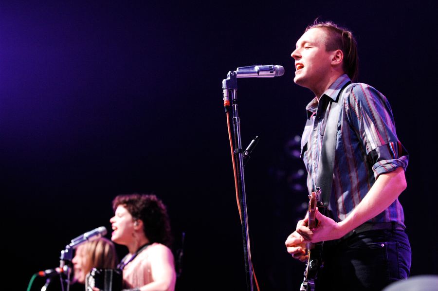 Mit Lauten und Leiern: Arcade Fire spielen in der Philipshalle – Arcade Fire in Düsseldorf