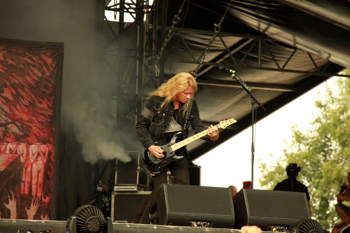 Für jede Haarfarbe etwas dabei. – Arch Enemy