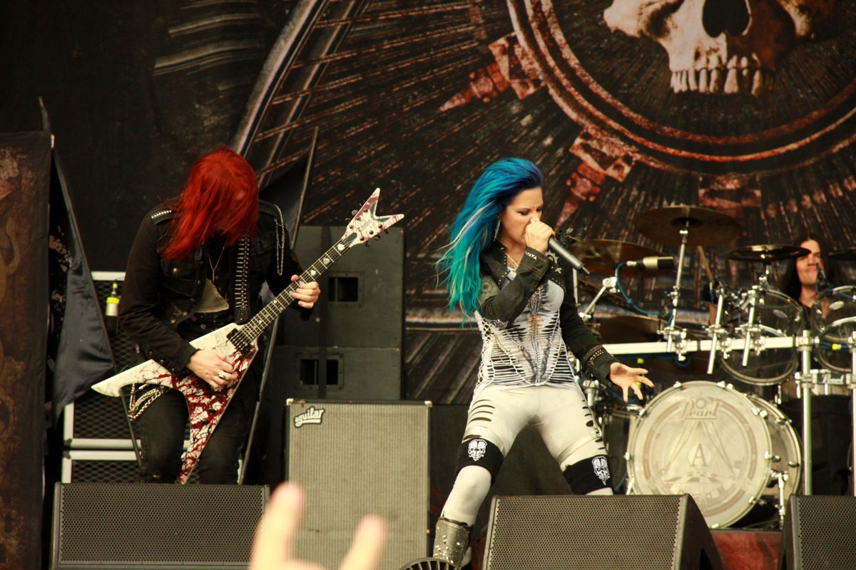 Für jede Haarfarbe etwas dabei. – Arch Enemy