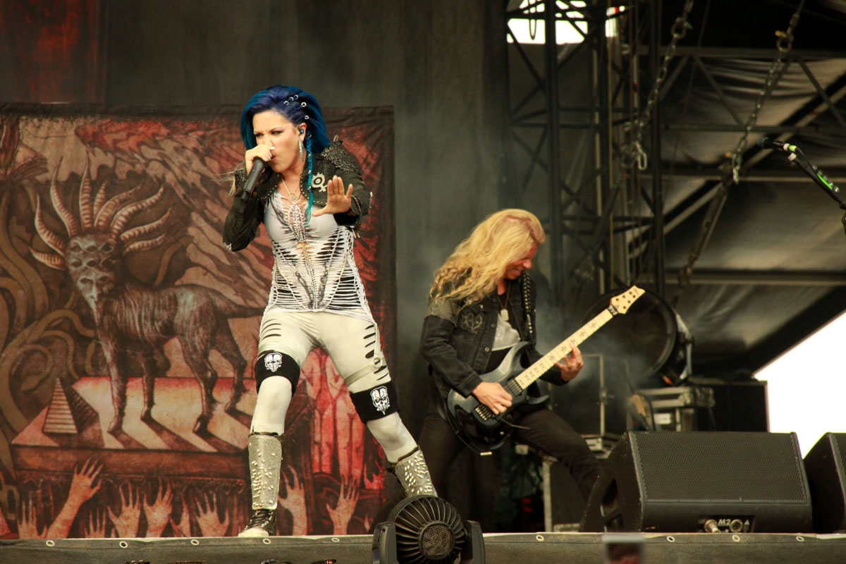 Für jede Haarfarbe etwas dabei. – Arch Enemy