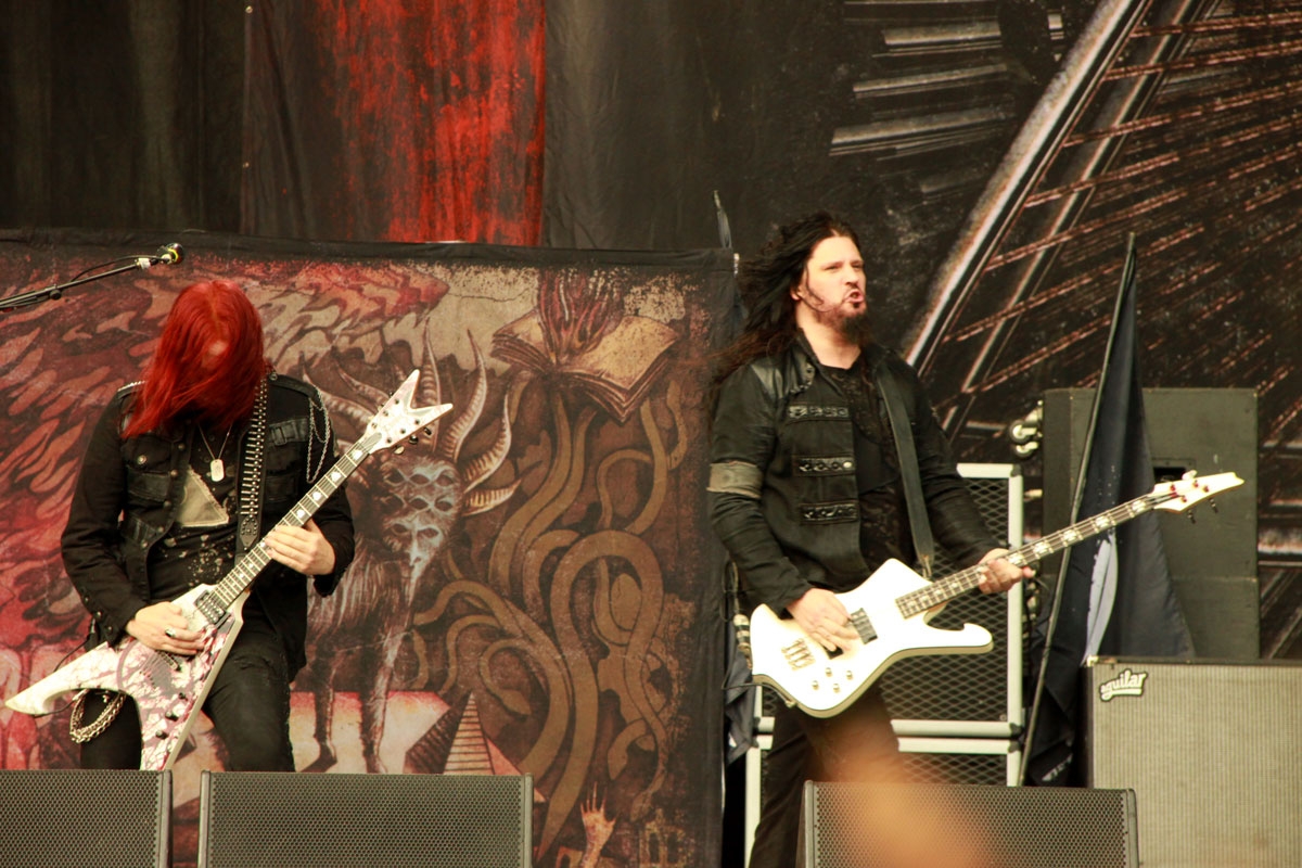Für jede Haarfarbe etwas dabei. – Arch Enemy