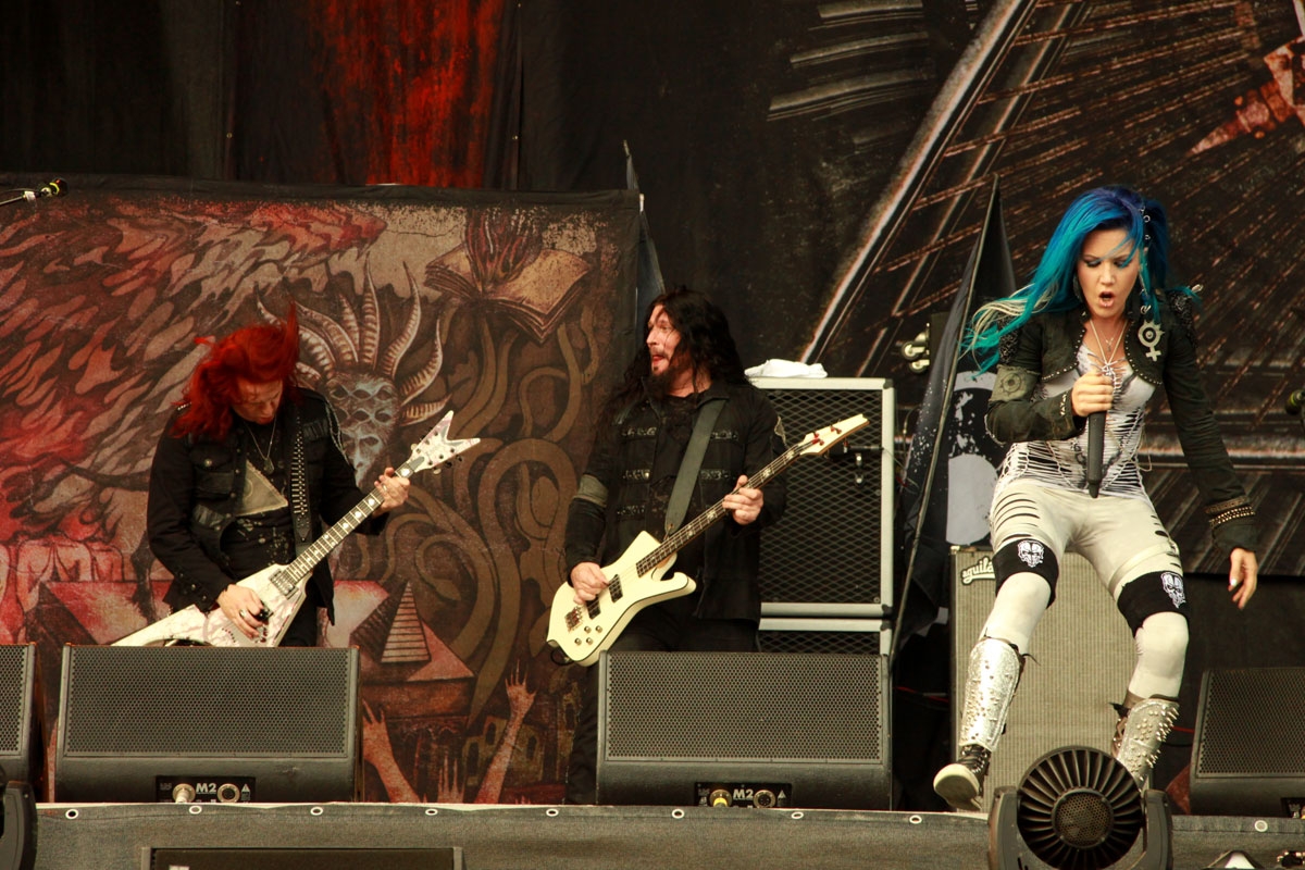 Für jede Haarfarbe etwas dabei. – Arch Enemy